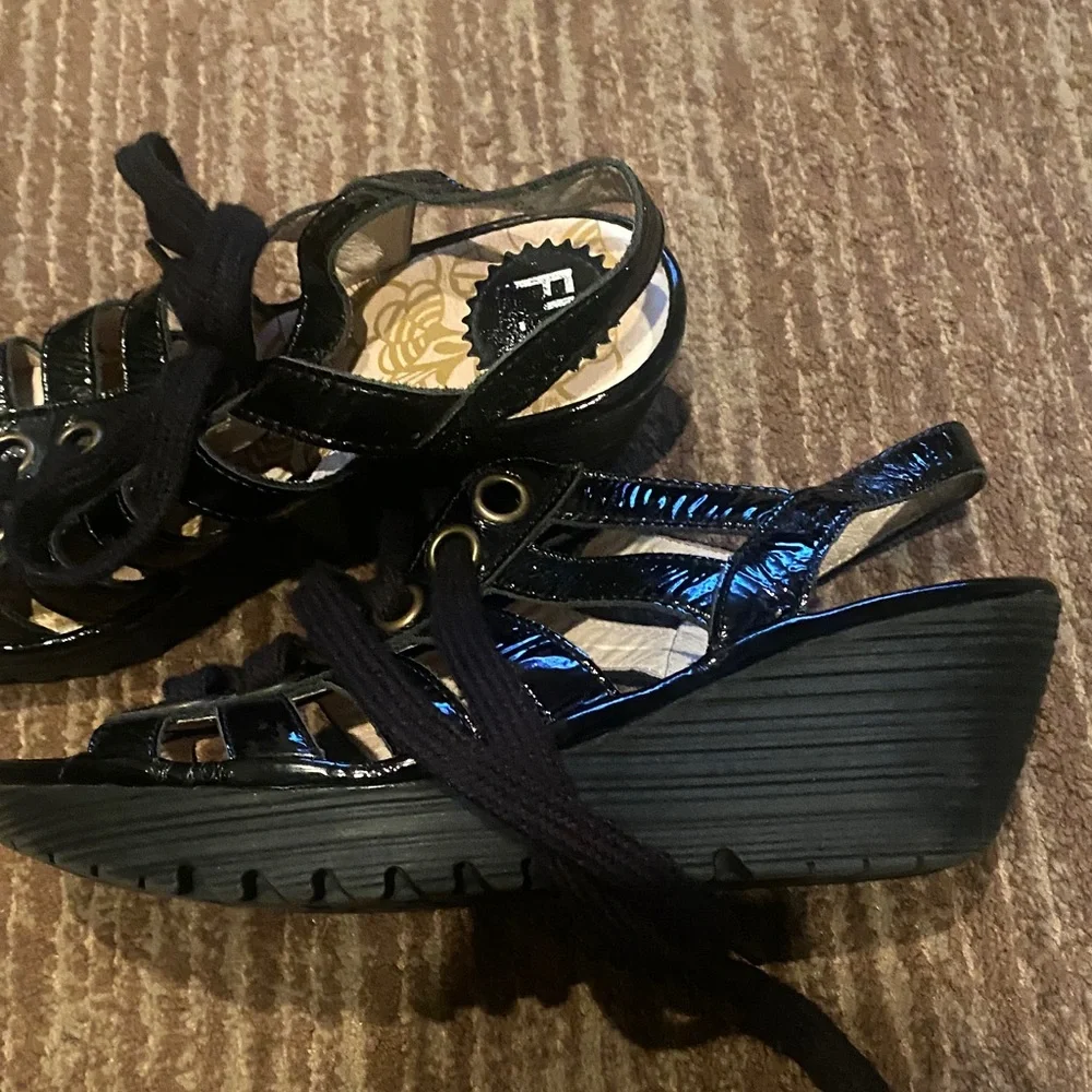 Fly London Glossy Black Women's Sandals - Picture 2 of 4